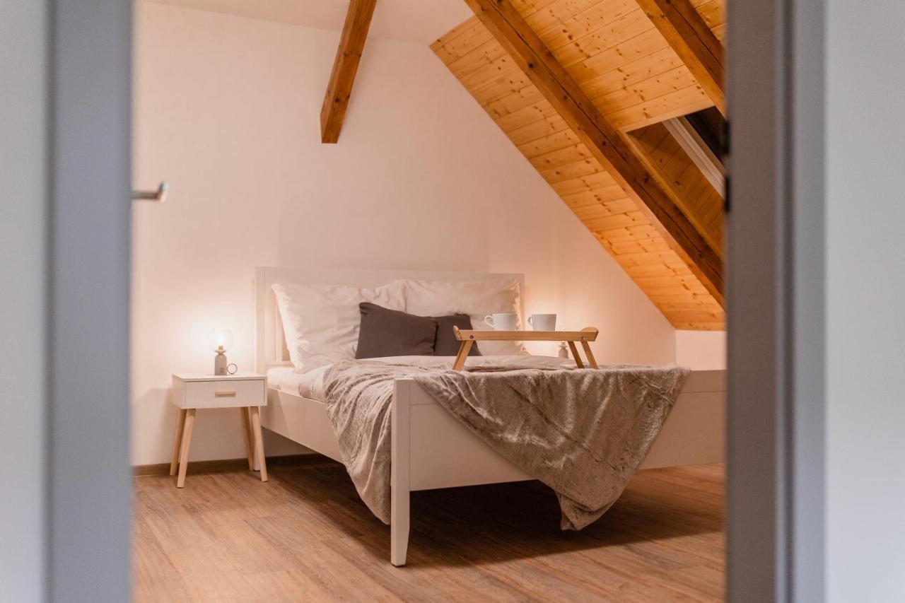 Romanticky Loft Parking U Hlavniho Nadrazi Olmütz Exterior foto
