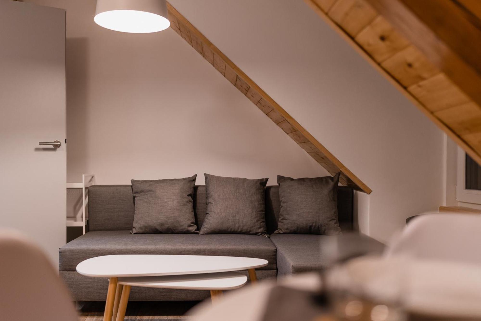 Romanticky Loft Parking U Hlavniho Nadrazi Olmütz Exterior foto
