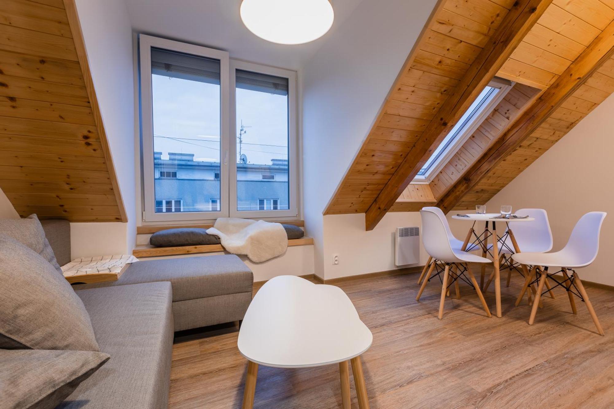 Romanticky Loft Parking U Hlavniho Nadrazi Olmütz Exterior foto