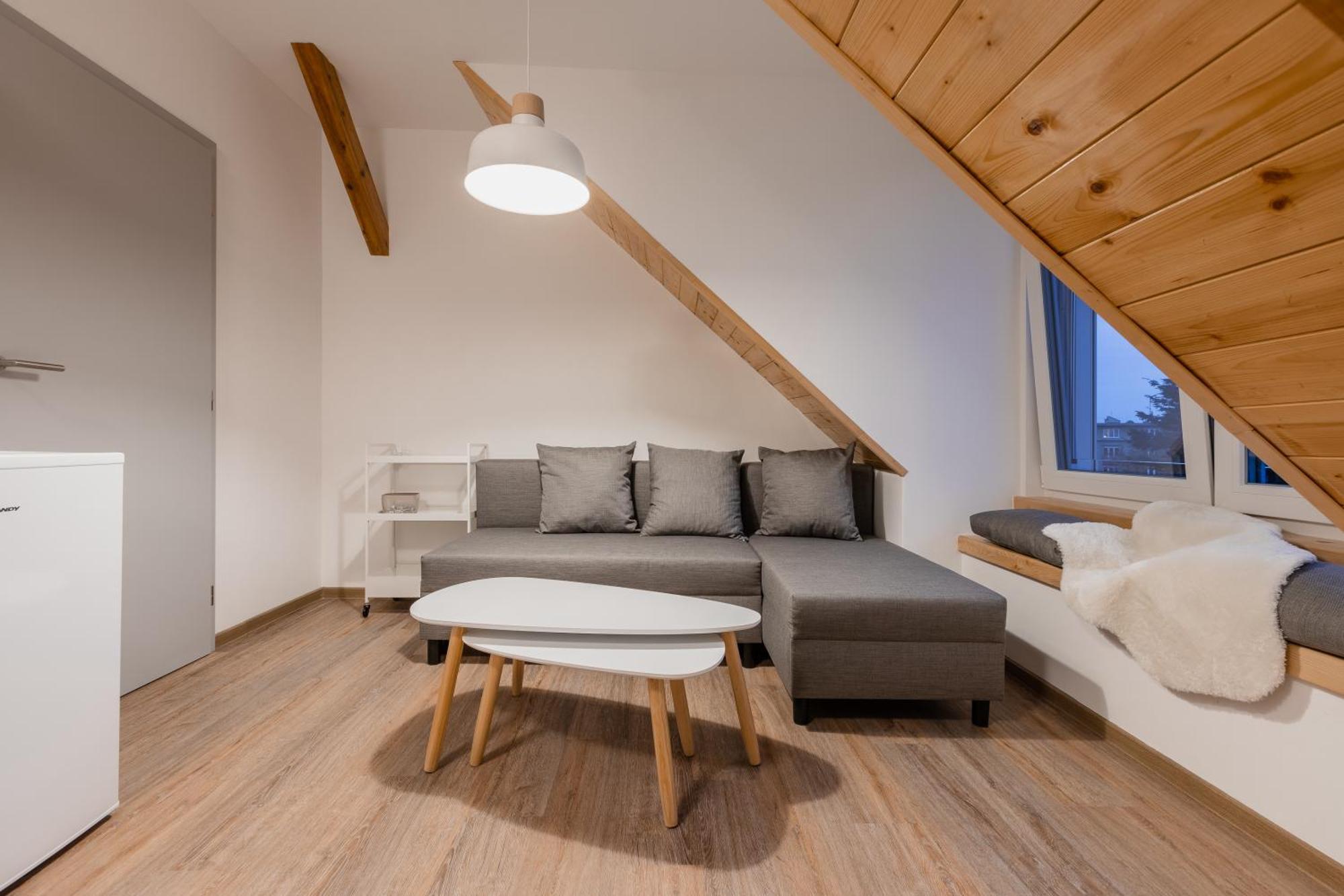 Romanticky Loft Parking U Hlavniho Nadrazi Olmütz Exterior foto