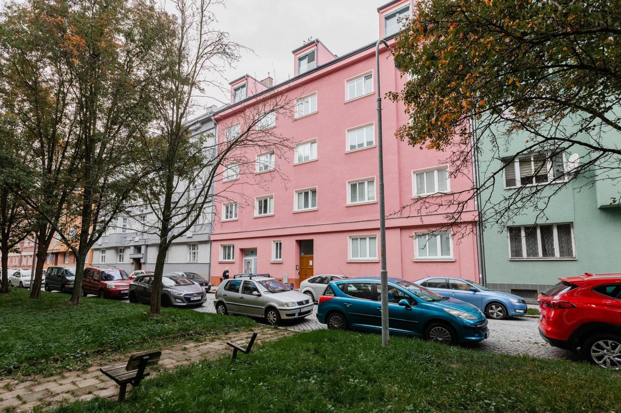 Romanticky Loft Parking U Hlavniho Nadrazi Olmütz Exterior foto